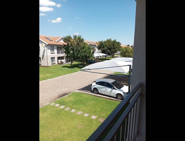 2 BEDROOM PROPERTY TO RENT IN LAKEFIELD